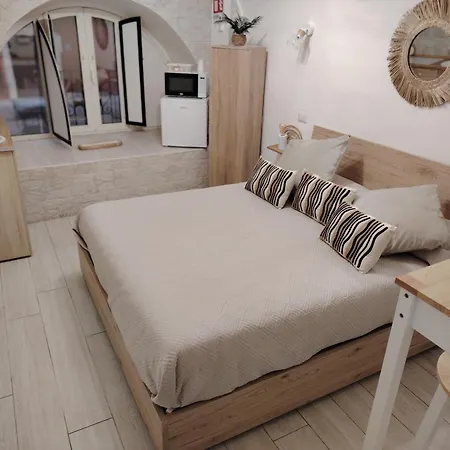 La Petite Maison