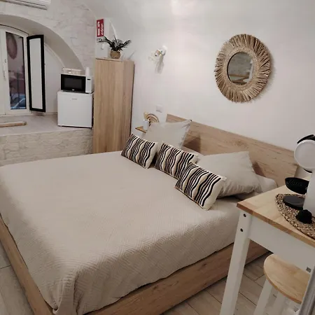 La Petite Maison Apartment Bari